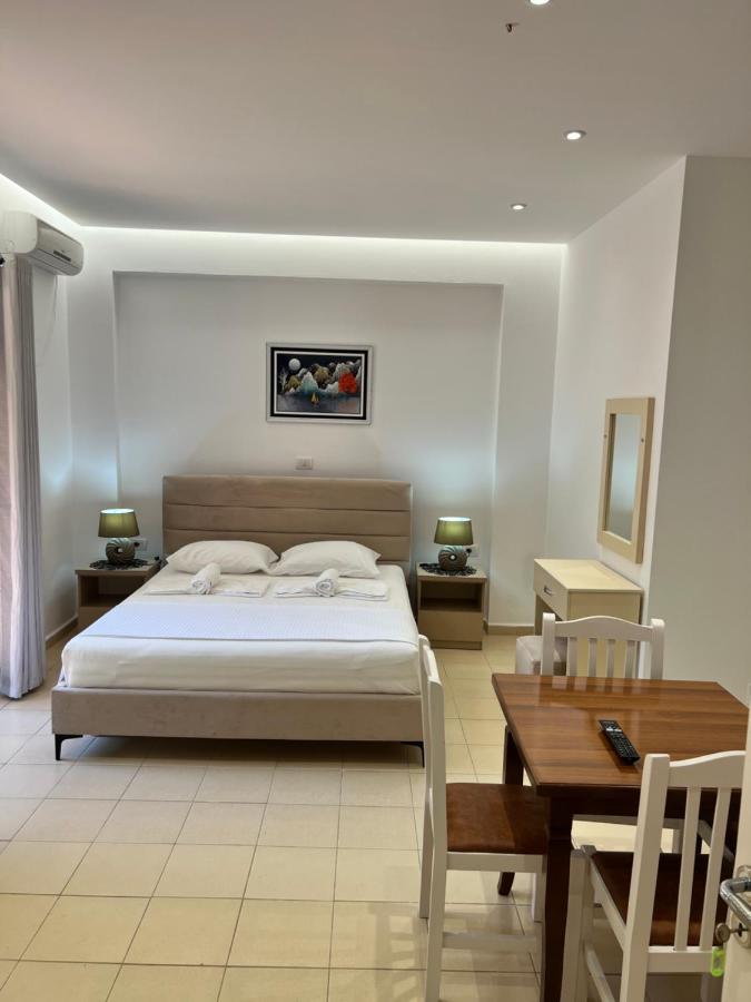 Hotel Moscopole Ksamil Kültér fotó